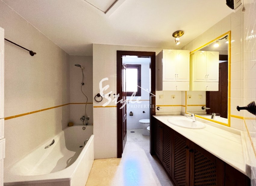 Resale - Apartament  - Punta Prima