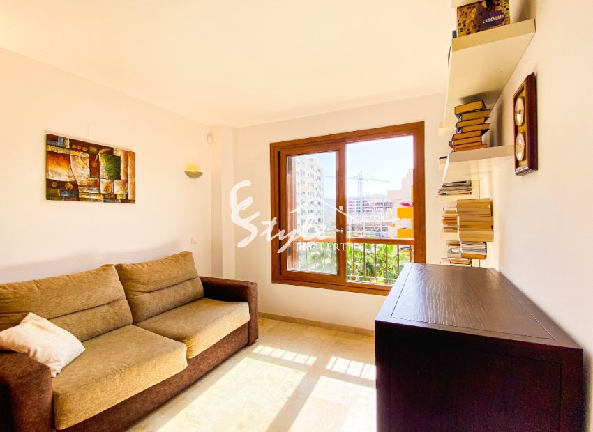 Resale - Apartament  - Punta Prima
