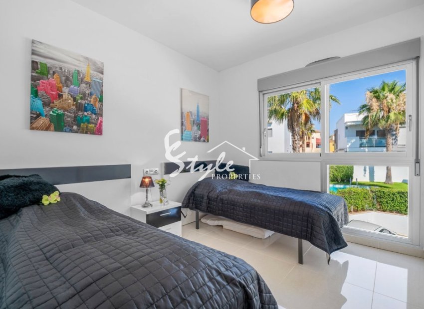 Resale - Apartament  - Punta Prima