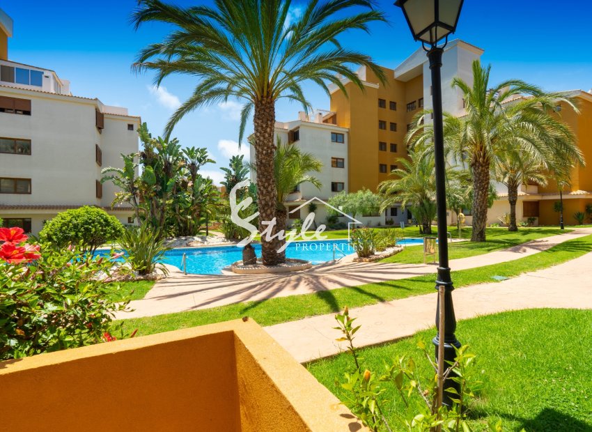 Resale - Apartament  - Punta Prima