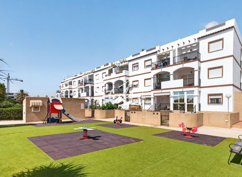 Resale - Apartament  - Punta Prima