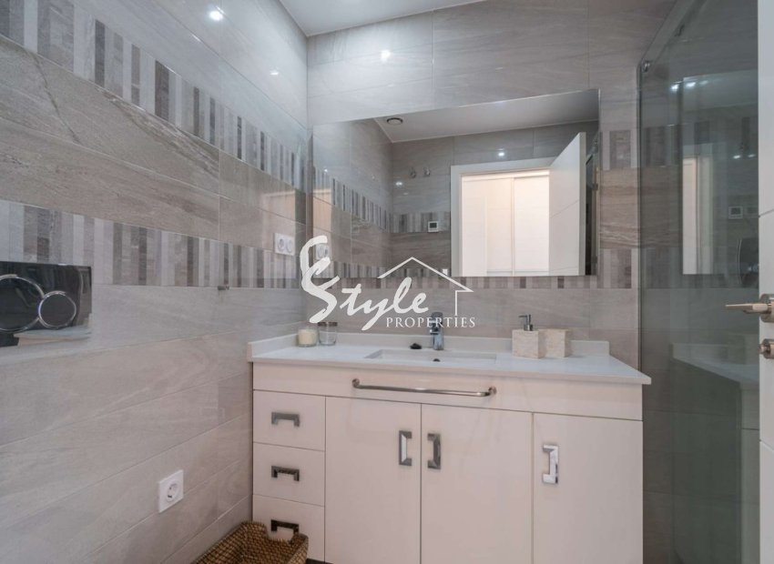 Resale - Apartament  - Punta Prima