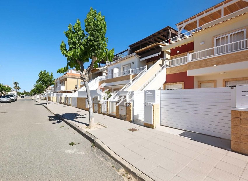Resale - Apartament  - Torre de la Horadada - El Mojón