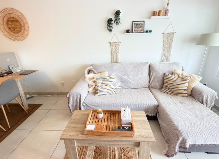 Resale - Apartament  - Torrevieja - Aguas Nuevas