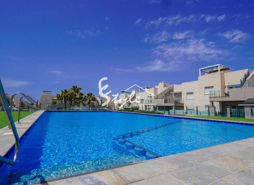Resale - Apartament  - Torrevieja - Aguas Nuevas