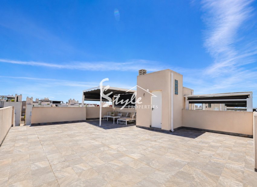 Resale - Apartament  - Torrevieja - Aguas Nuevas