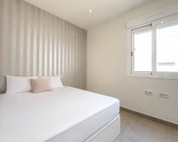 Resale - Apartament  - Torrevieja - Aguas Nuevas