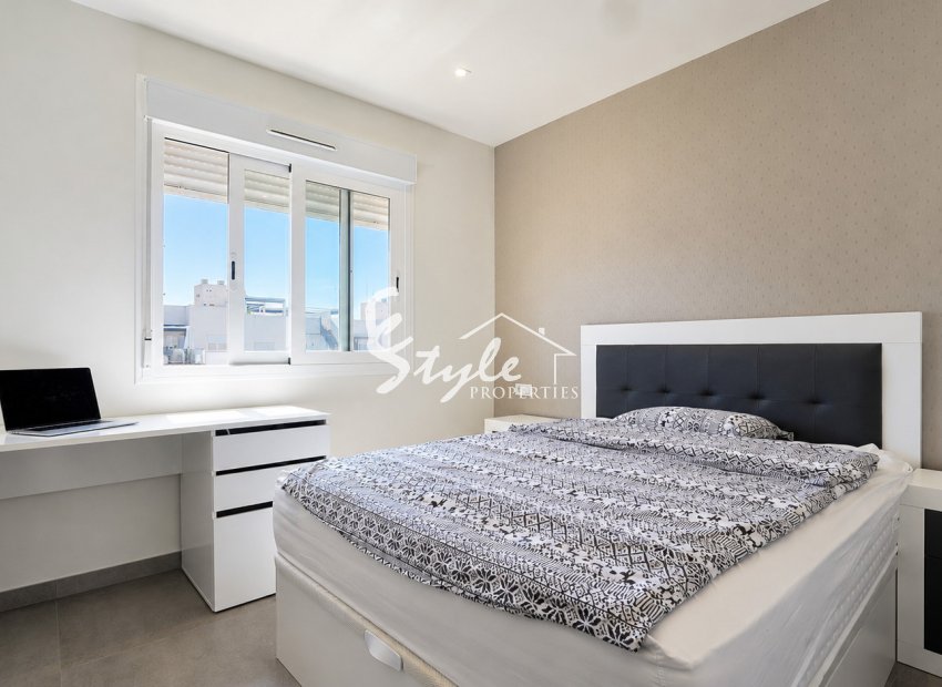 Resale - Apartament  - Torrevieja - Aguas Nuevas