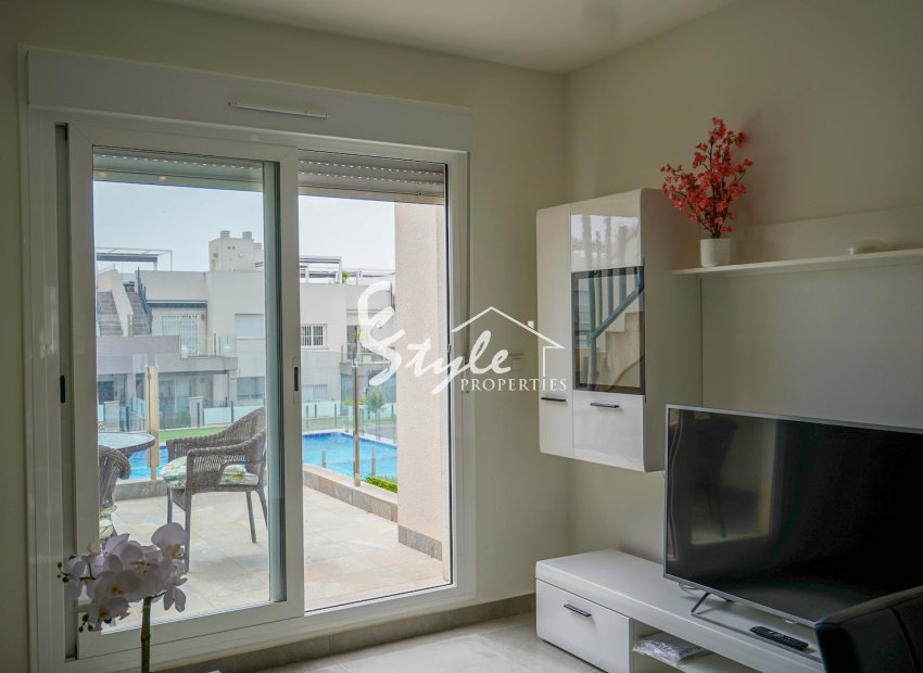 Resale - Apartament  - Torrevieja - Aguas Nuevas