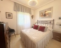 Resale - Apartament  - Torrevieja - Aguas Nuevas