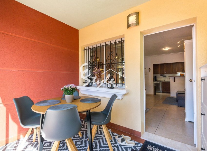 Resale - Apartament  - Torrevieja - Aguas Nuevas