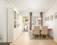 Resale - Apartament  - Torrevieja - Aguas Nuevas