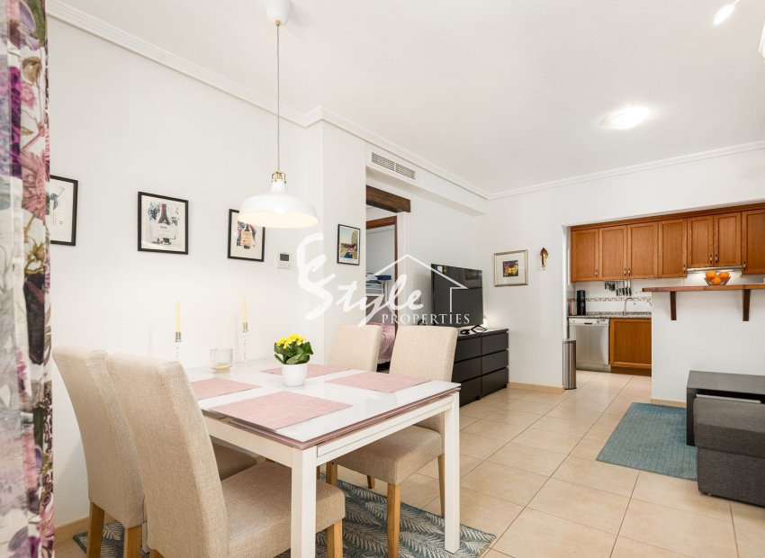 Resale - Apartament  - Torrevieja - Aguas Nuevas
