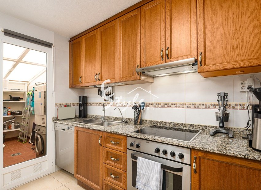 Resale - Apartament  - Torrevieja - Aguas Nuevas