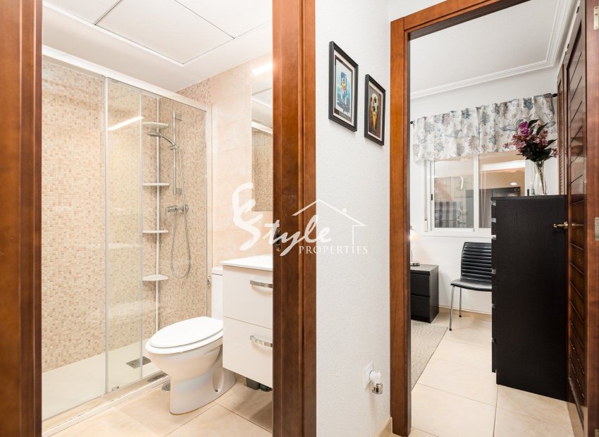 Resale - Apartament  - Torrevieja - Aguas Nuevas