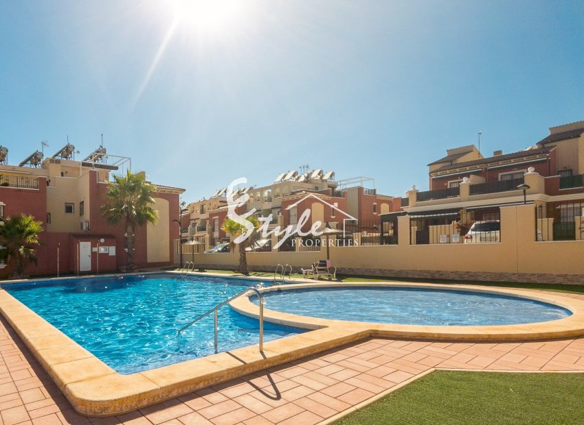 Resale - Apartament  - Torrevieja - Aguas Nuevas