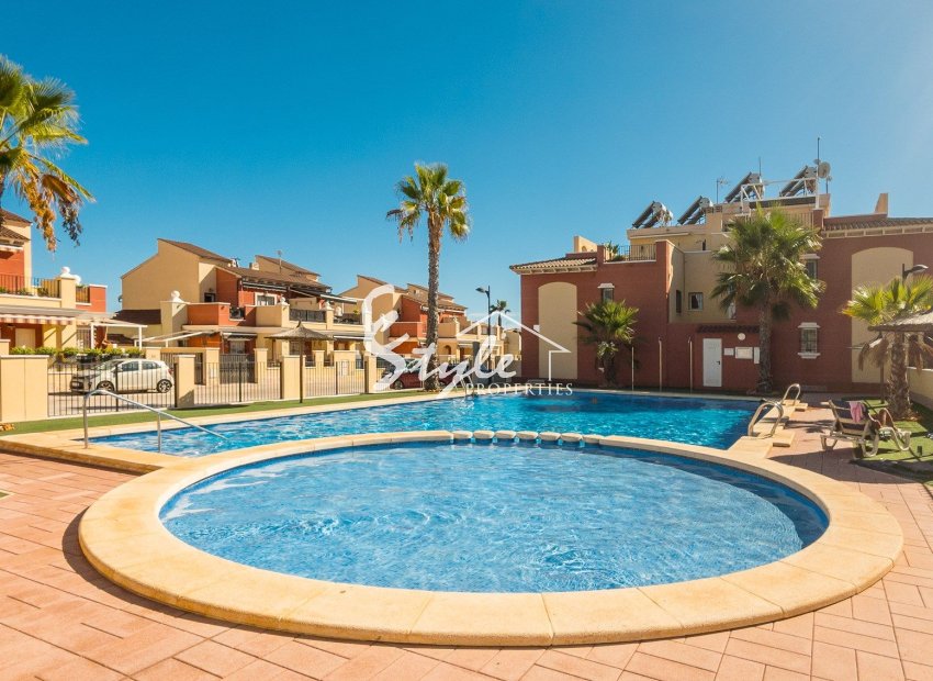 Resale - Apartament  - Torrevieja - Aguas Nuevas