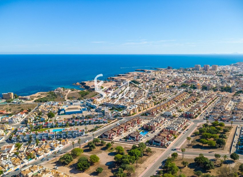 Resale - Apartament  - Torrevieja - Aguas Nuevas