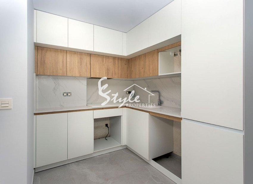 Resale - Apartament  - Torrevieja - Beach