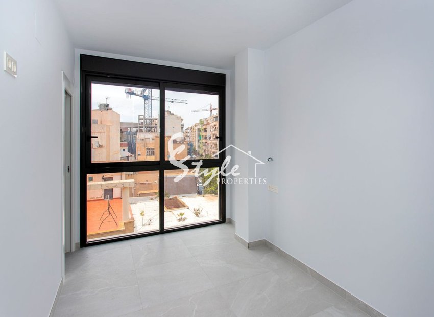 Resale - Apartament  - Torrevieja - Beach