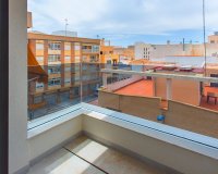 Resale - Apartament  - Torrevieja - Beach