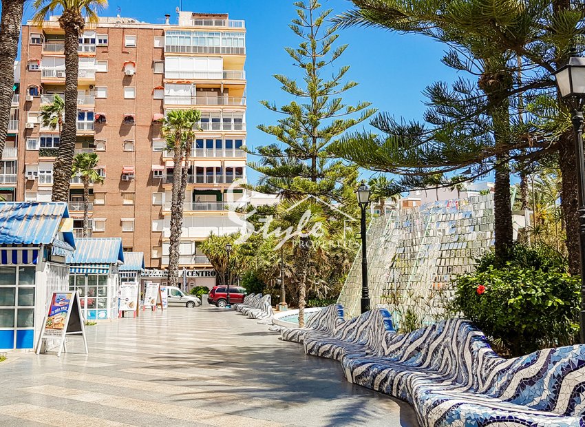 Resale - Apartament  - Torrevieja - Beach