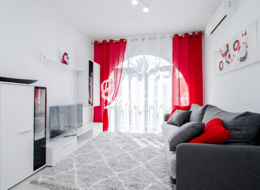 Resale - Apartament  - Torrevieja - Calas Blancas