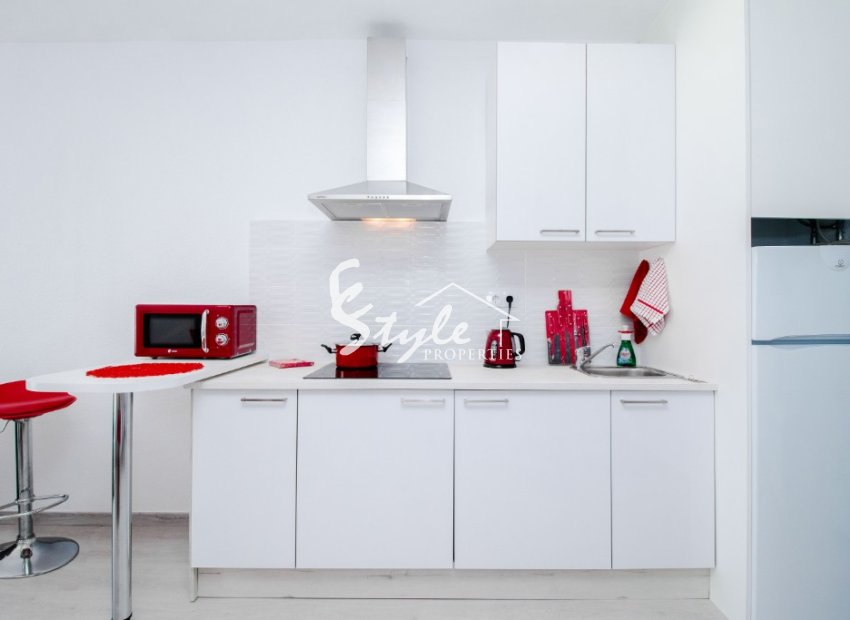 Resale - Apartament  - Torrevieja - Calas Blancas