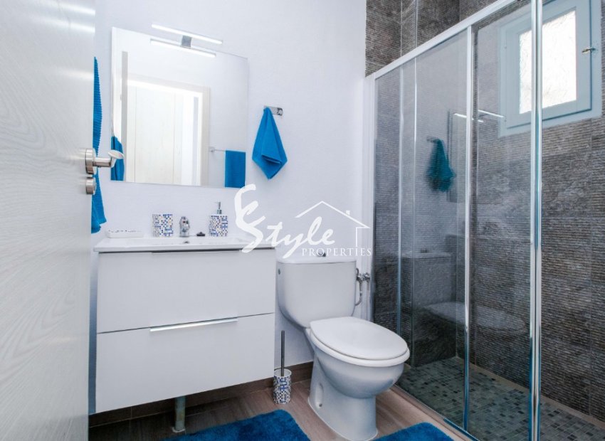Resale - Apartament  - Torrevieja - Calas Blancas