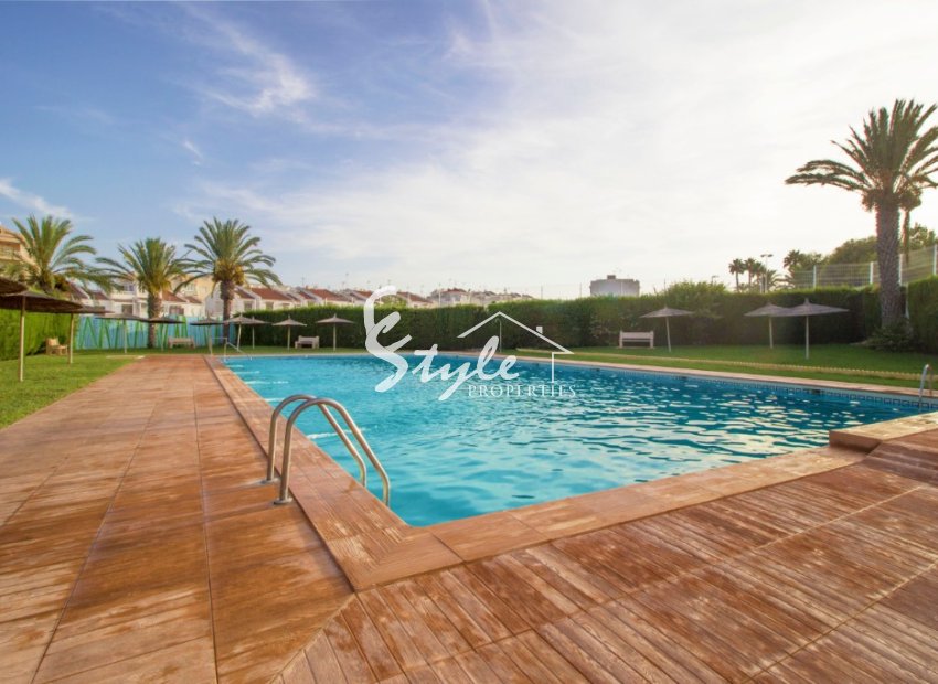 Resale - Apartament  - Torrevieja - Calas Blancas