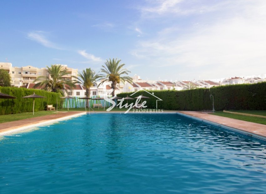 Resale - Apartament  - Torrevieja - Calas Blancas