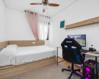 Resale - Apartament  - Torrevieja - Calle Finlandia