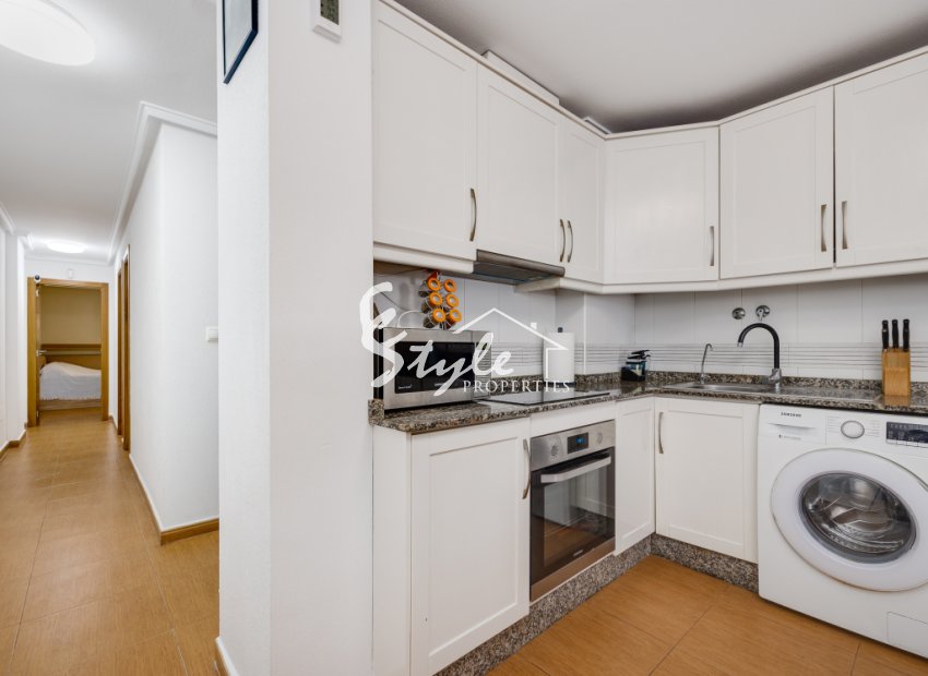 Resale - Apartament  - Torrevieja - Calle Finlandia