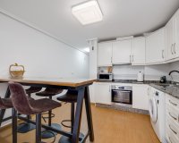 Resale - Apartament  - Torrevieja - Calle Finlandia