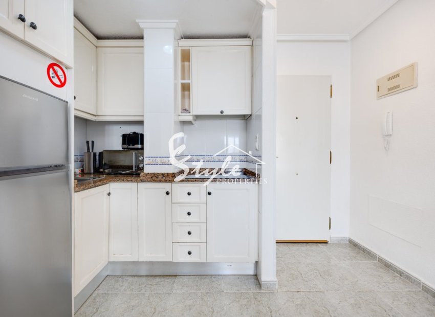 Resale - Apartament  - Torrevieja - calle Mar Baltico