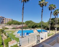 Resale - Apartament  - Torrevieja - calle Puerto Romano