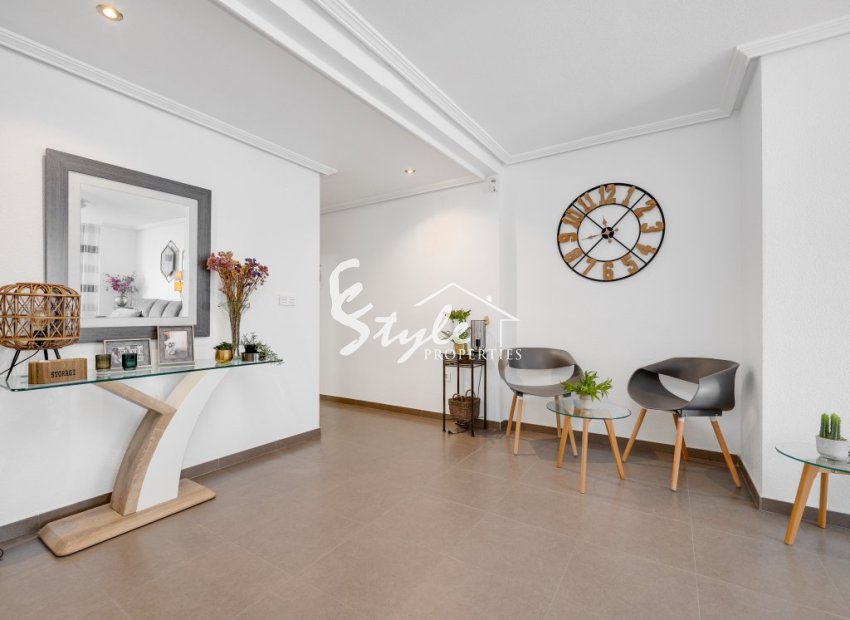 Resale - Apartament  - Torrevieja - calle Torreviejensen Ausentes