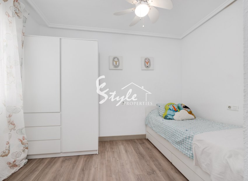 Resale - Apartament  - Torrevieja - calle VICTOR GARCIA VILLALGORDO