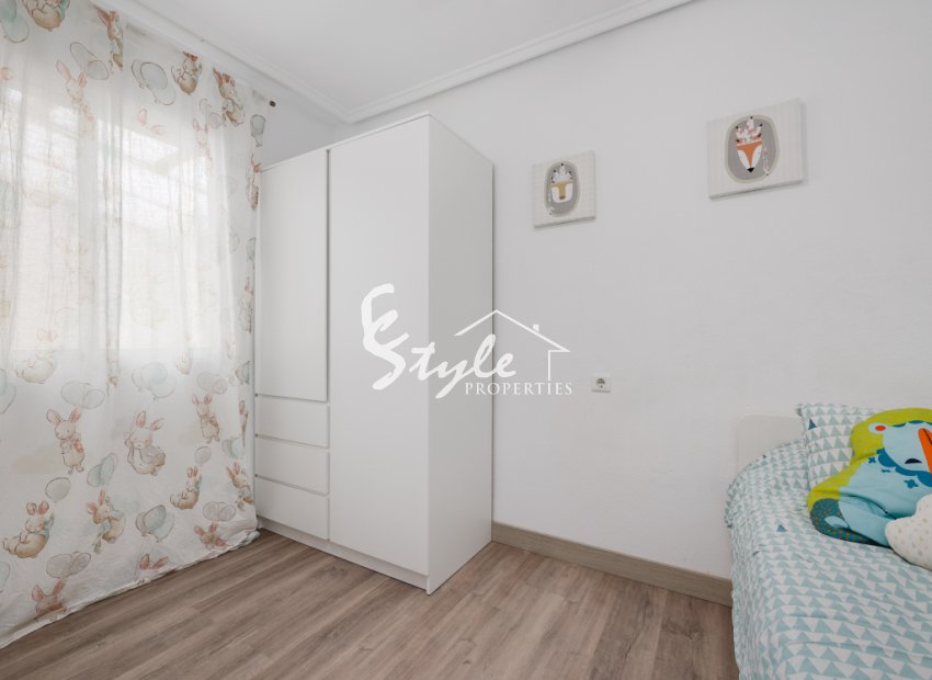Resale - Apartament  - Torrevieja - calle VICTOR GARCIA VILLALGORDO