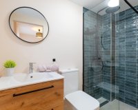 Resale - Apartament  - Torrevieja - Centro - Muelle Pesquero