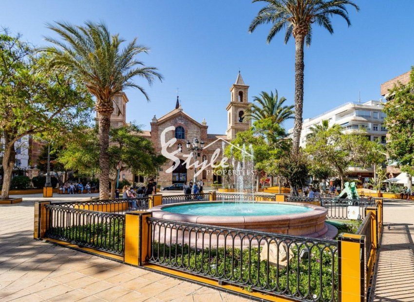 Resale - Apartament  - Torrevieja - Centro - Muelle Pesquero