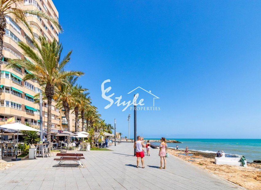 Resale - Apartament  - Torrevieja - Centro - Muelle Pesquero