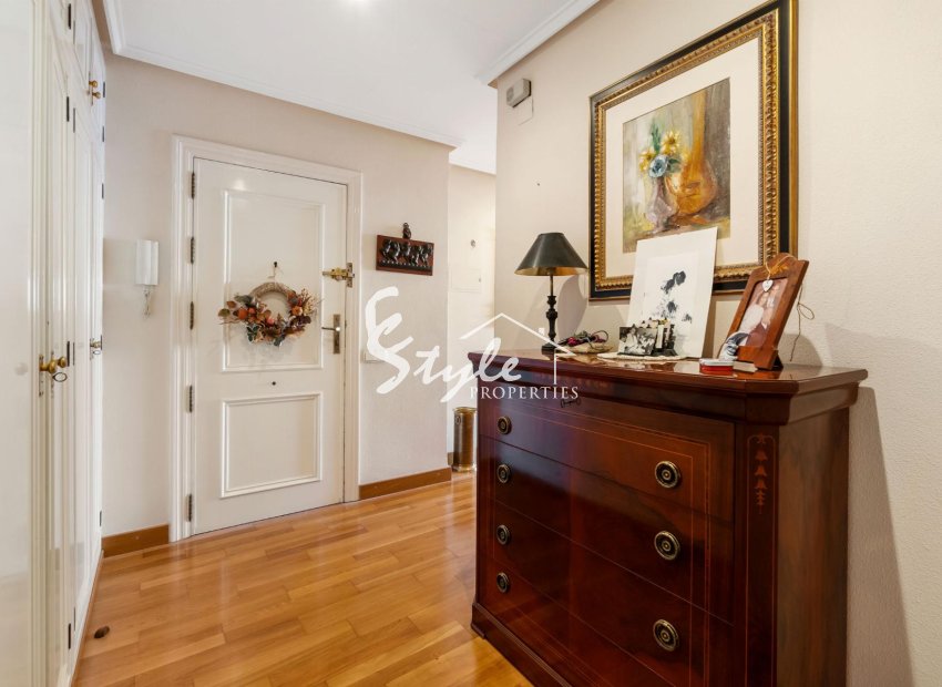 Resale - Apartament  - Torrevieja - CLUB NAUTICO TORREVIEJA