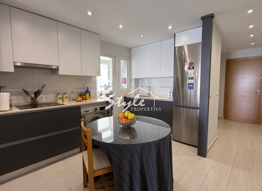 Resale - Apartament  - Torrevieja - Costa Blanca Sur
