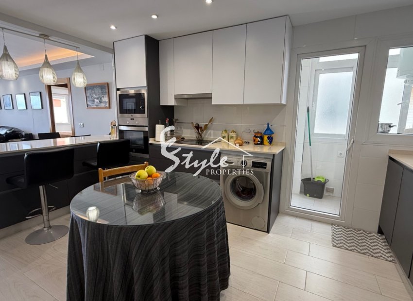 Resale - Apartament  - Torrevieja - Costa Blanca Sur