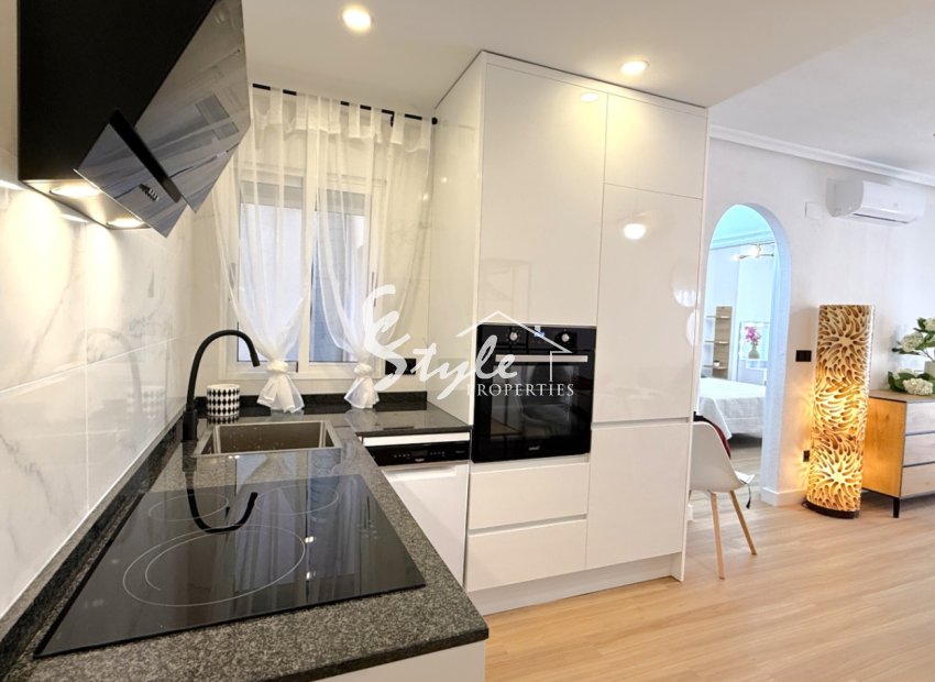 Resale - Apartament  - Torrevieja - Costa Blanca Sur