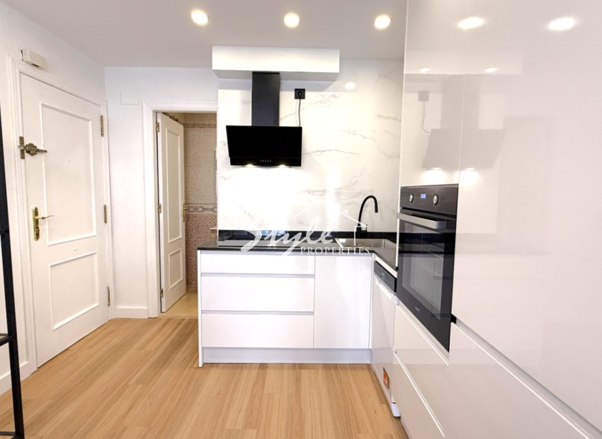 Resale - Apartament  - Torrevieja - Costa Blanca Sur