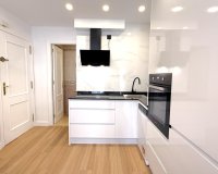 Resale - Apartament  - Torrevieja - Costa Blanca Sur