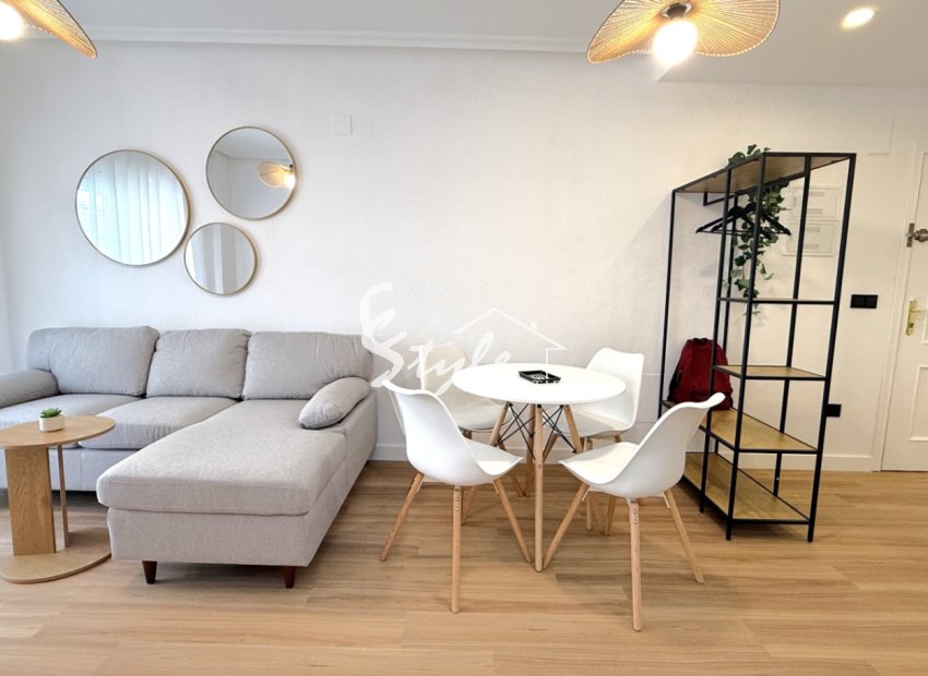 Resale - Apartament  - Torrevieja - Costa Blanca Sur