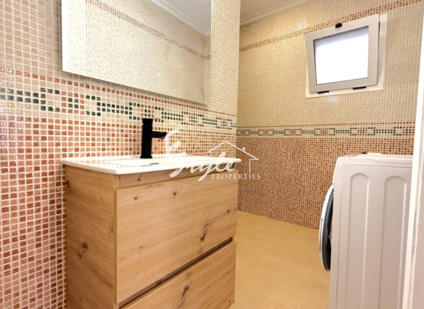 Resale - Apartament  - Torrevieja - Costa Blanca Sur